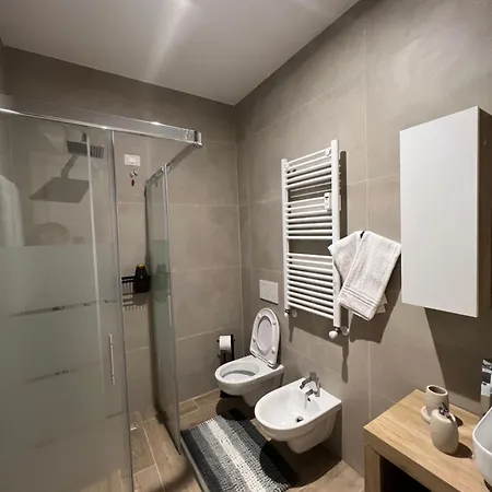 Imperial アパート *